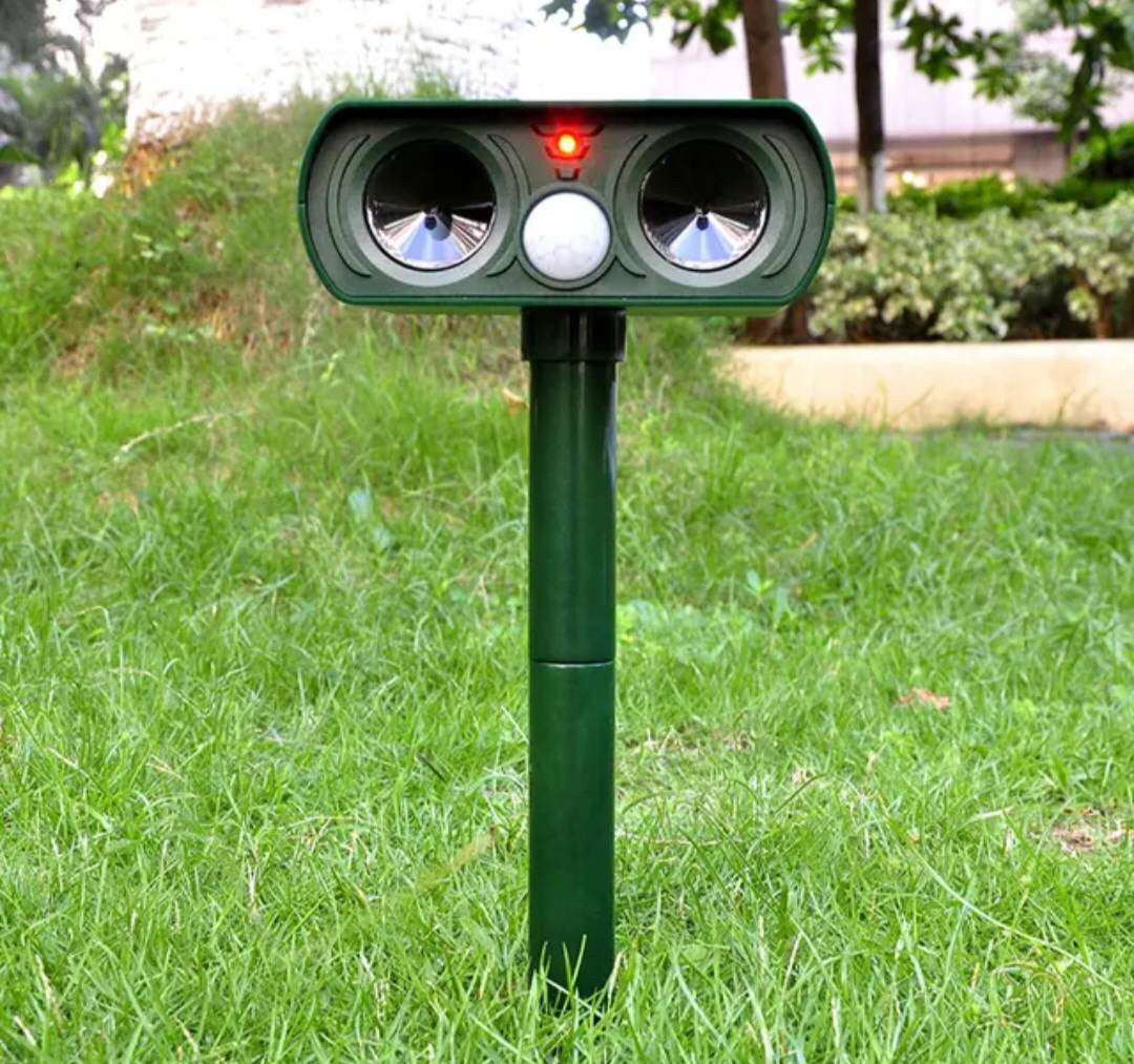 Vodootporni solarni rastjerivač štetočina – opseg rada 500 kvadratnih metara